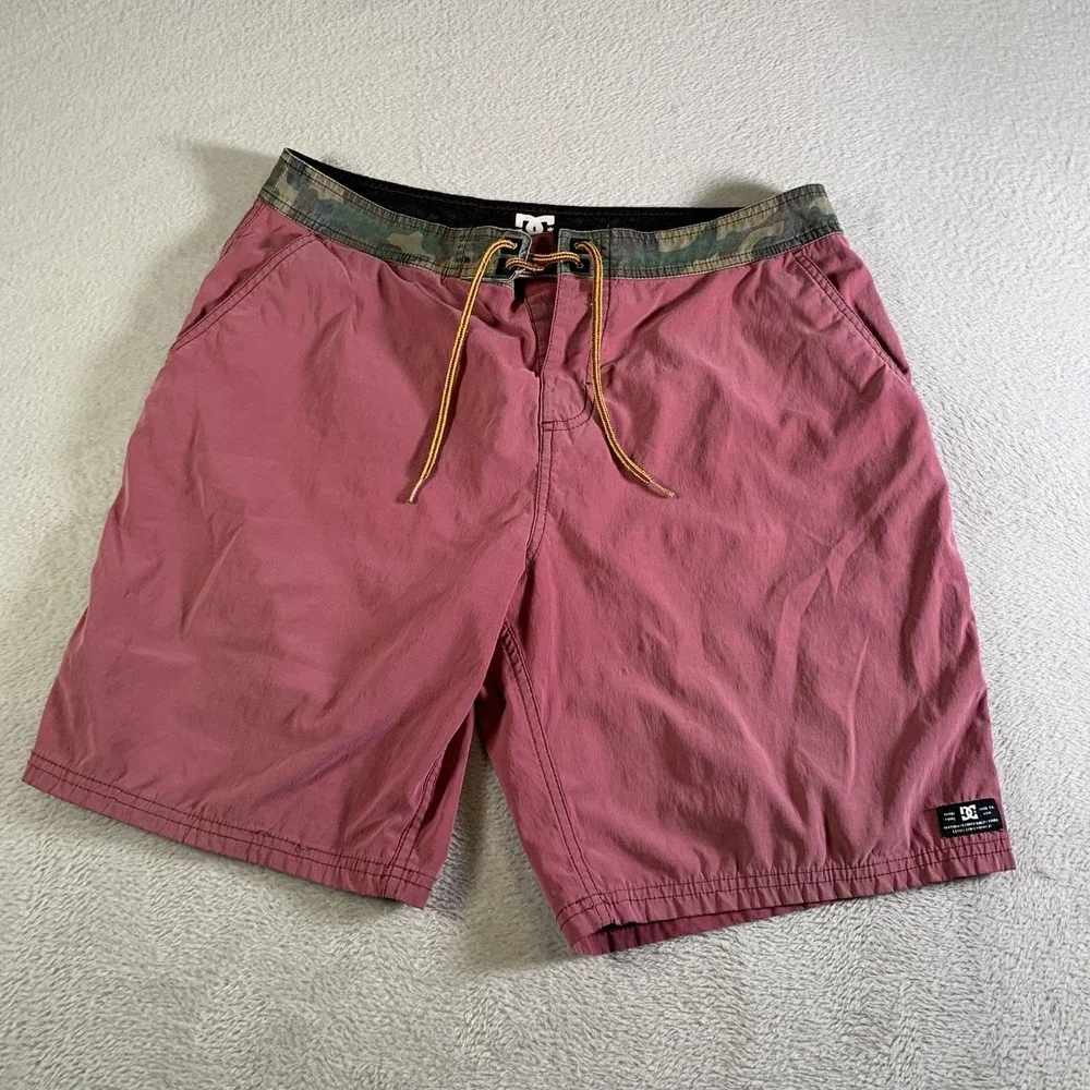 DC‎ Shoes Board Shorts Mens 34 Pink Camo Waist Swim Trunks Stretch Surf Pockets
